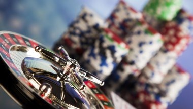 Live blackjack table on halimtoto login with real dealer and multiple camera angles